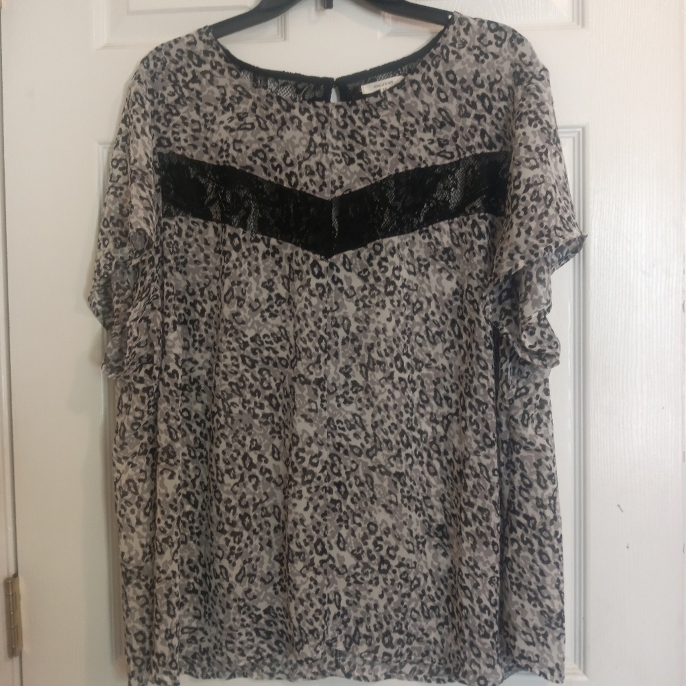Maurice's Lace Leopard Print Blouse 3X - Picture 3 of 9